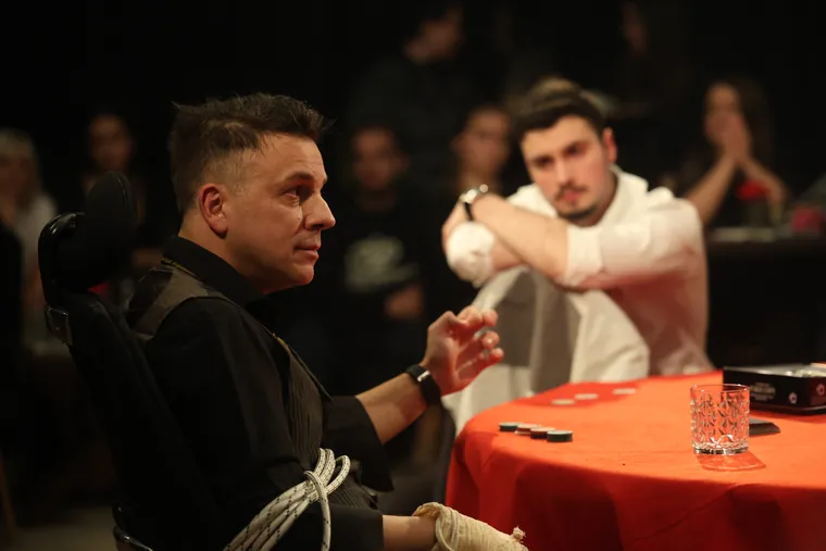 Scena iz predstave „Srpski rulet“ — fotografija 12